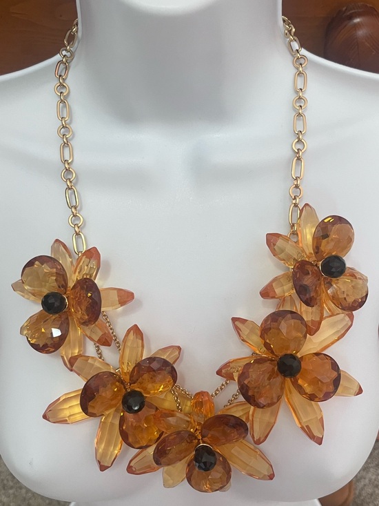 kate spade Jewelry - Kate Spade New York Blooming Brillant Floral Statement Necklace – Gold Tone